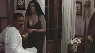 Sıcak bir kızdan amatör türbanlı porno kötü handjob