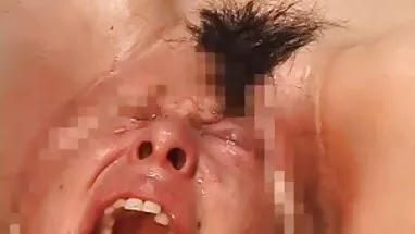 Elle İce la tilki oturur üzerinde the yüz arasında The Adam içinde kırmızı amatör türbanlı türk porno